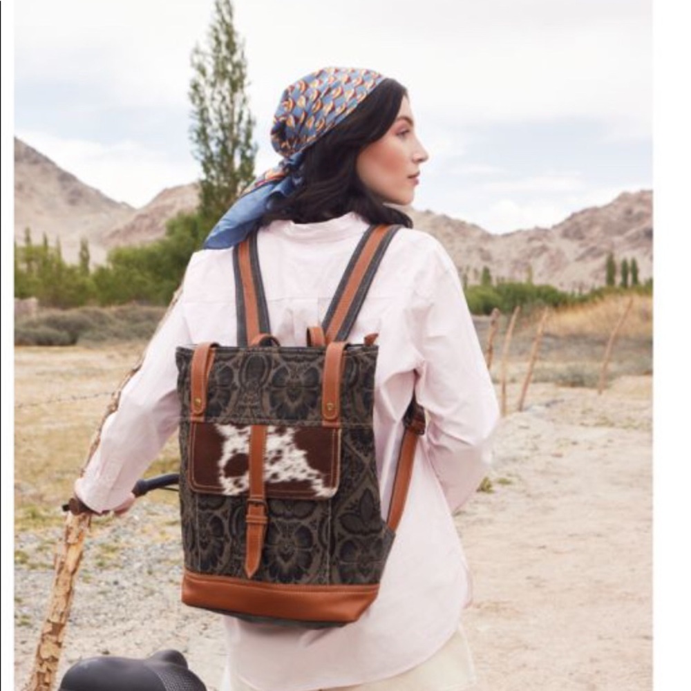 🌸  Myra Commovente BackPack Bag